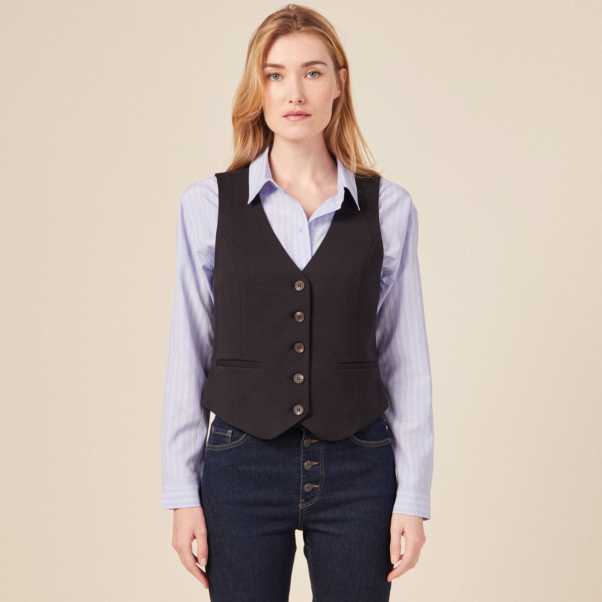 Veston boutonn&eacute; noir femme