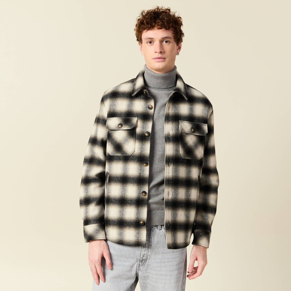 Surchemise oversize courte doubl&eacute;e vert kaki homme