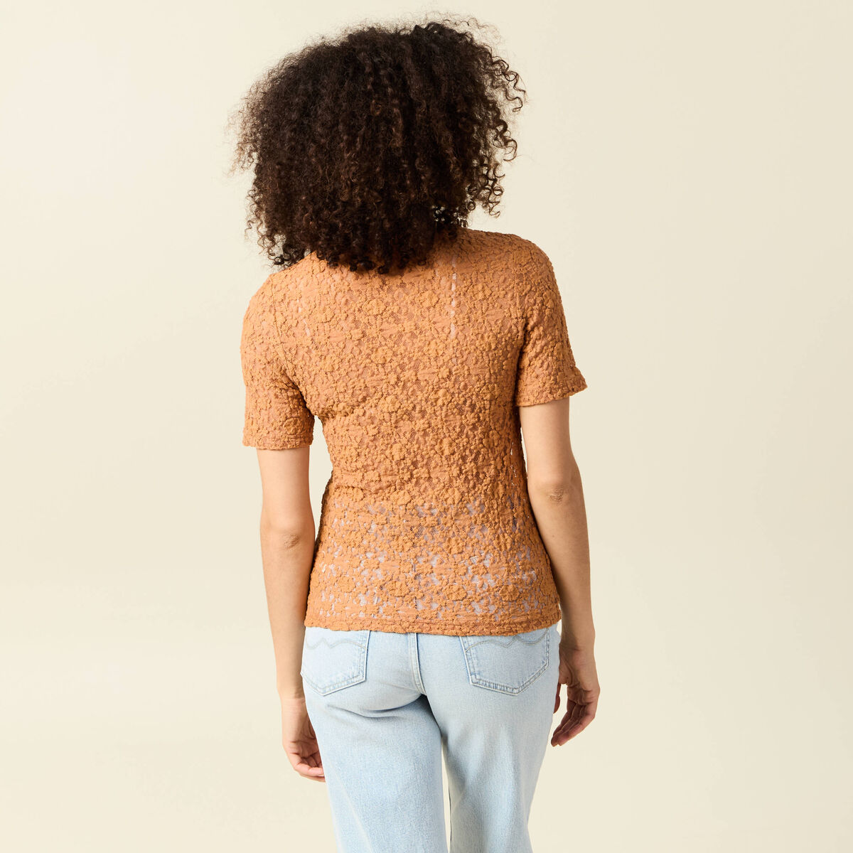 T-shirt cintr&eacute; col rond dentelle terracotta femme