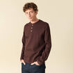T-shirt cintr&eacute; en coton manches longues marron fonc&eacute; homme