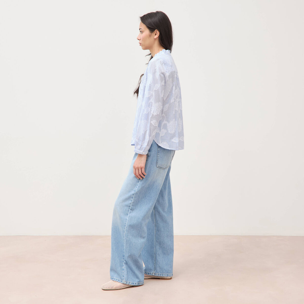 Chemise en coton col V manches longues bleu gris femme