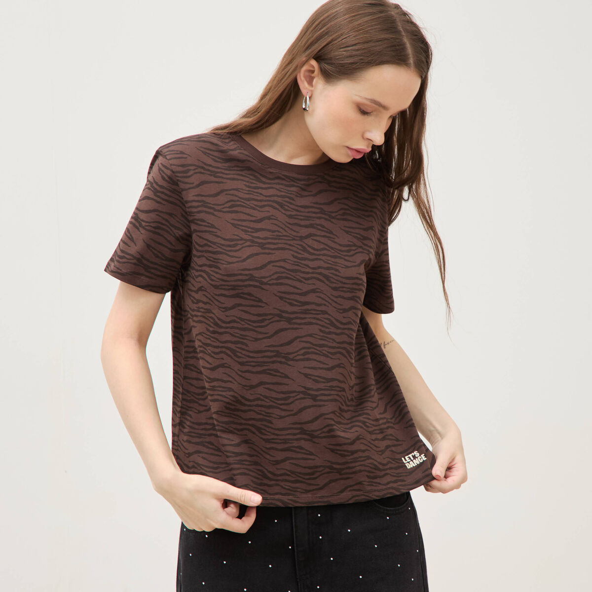 T-shirt droit col rond manches courtes marron chocolat femme