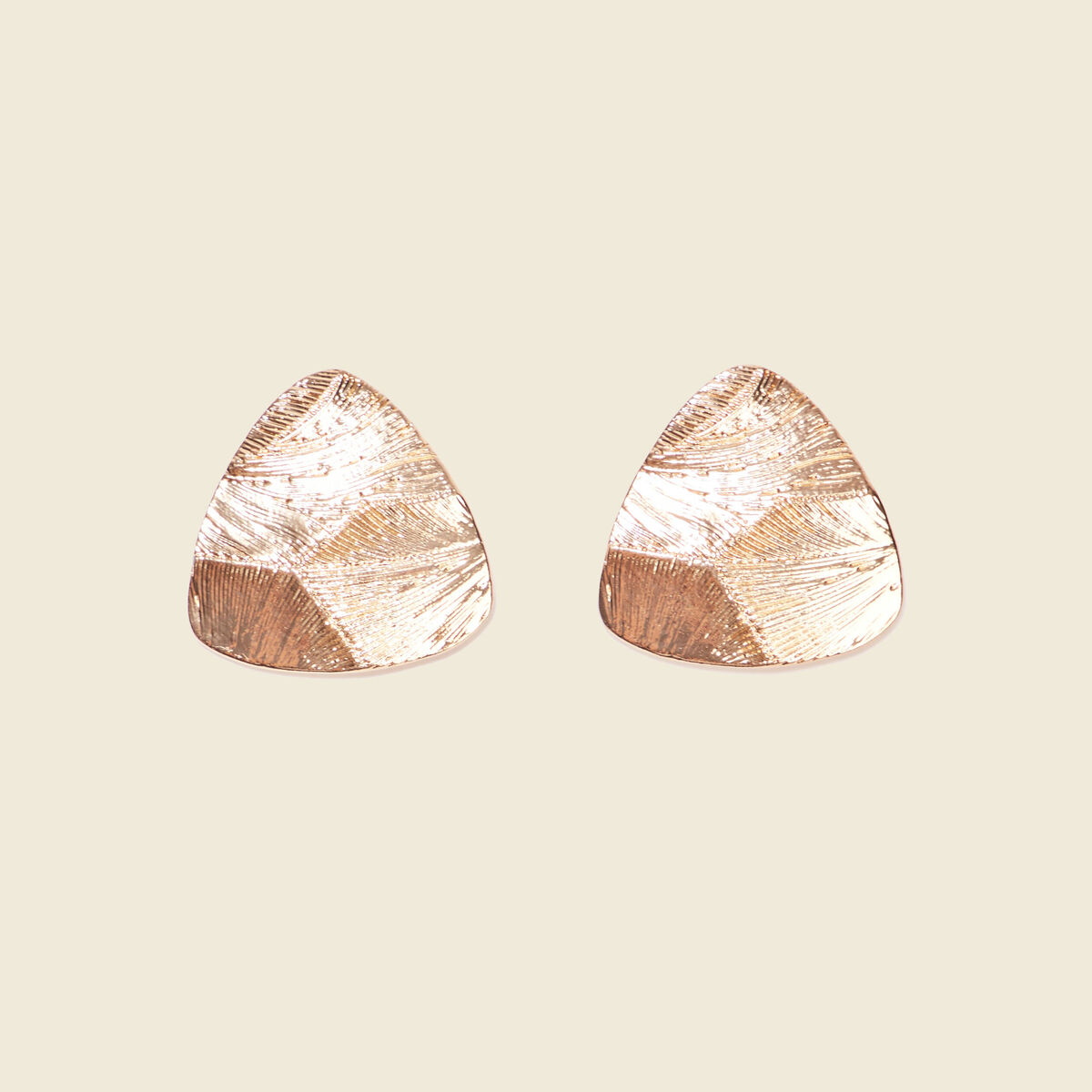 Boucles d'oreilles clous couleur or femme