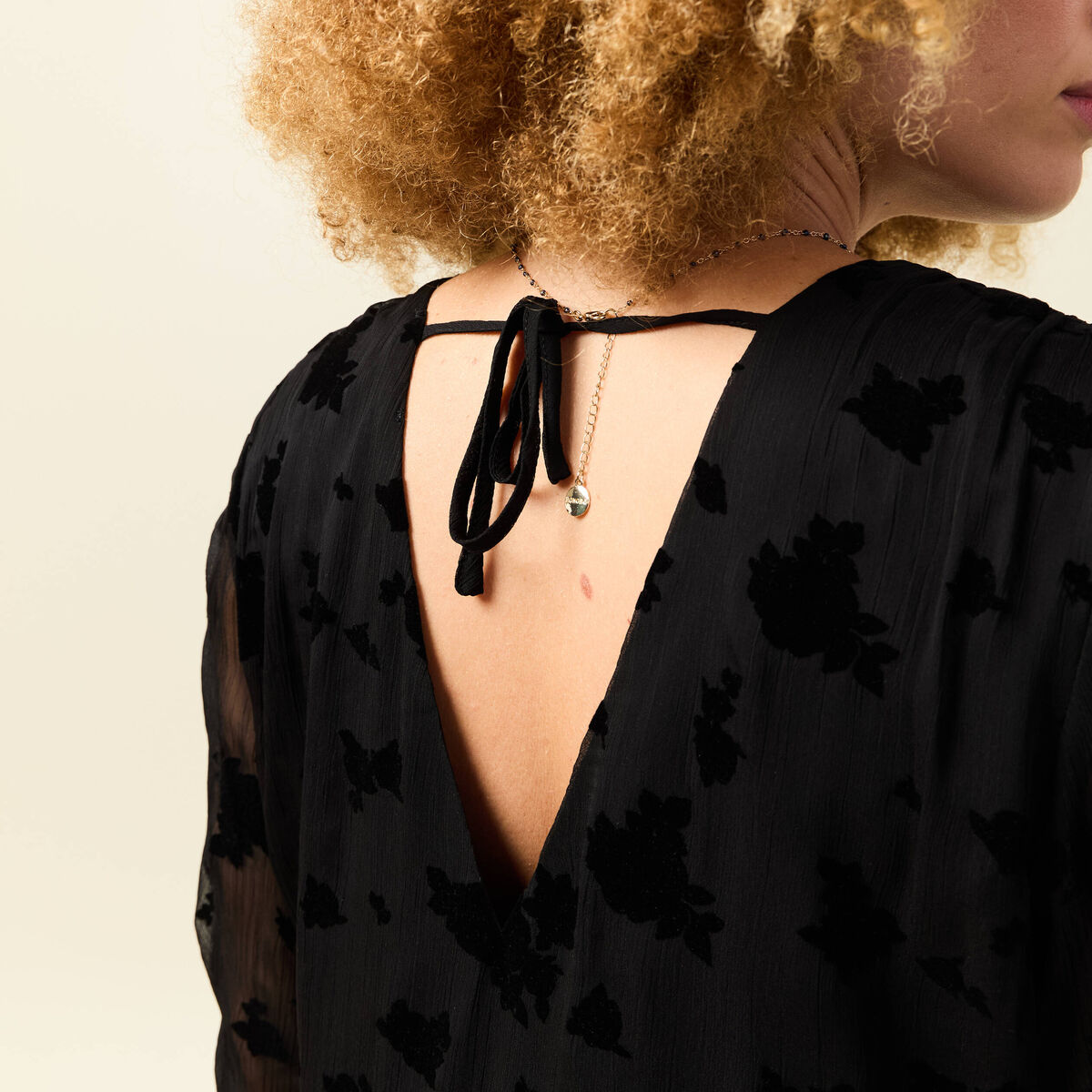 Robe manches longues en voile doubl&eacute;e noir femme