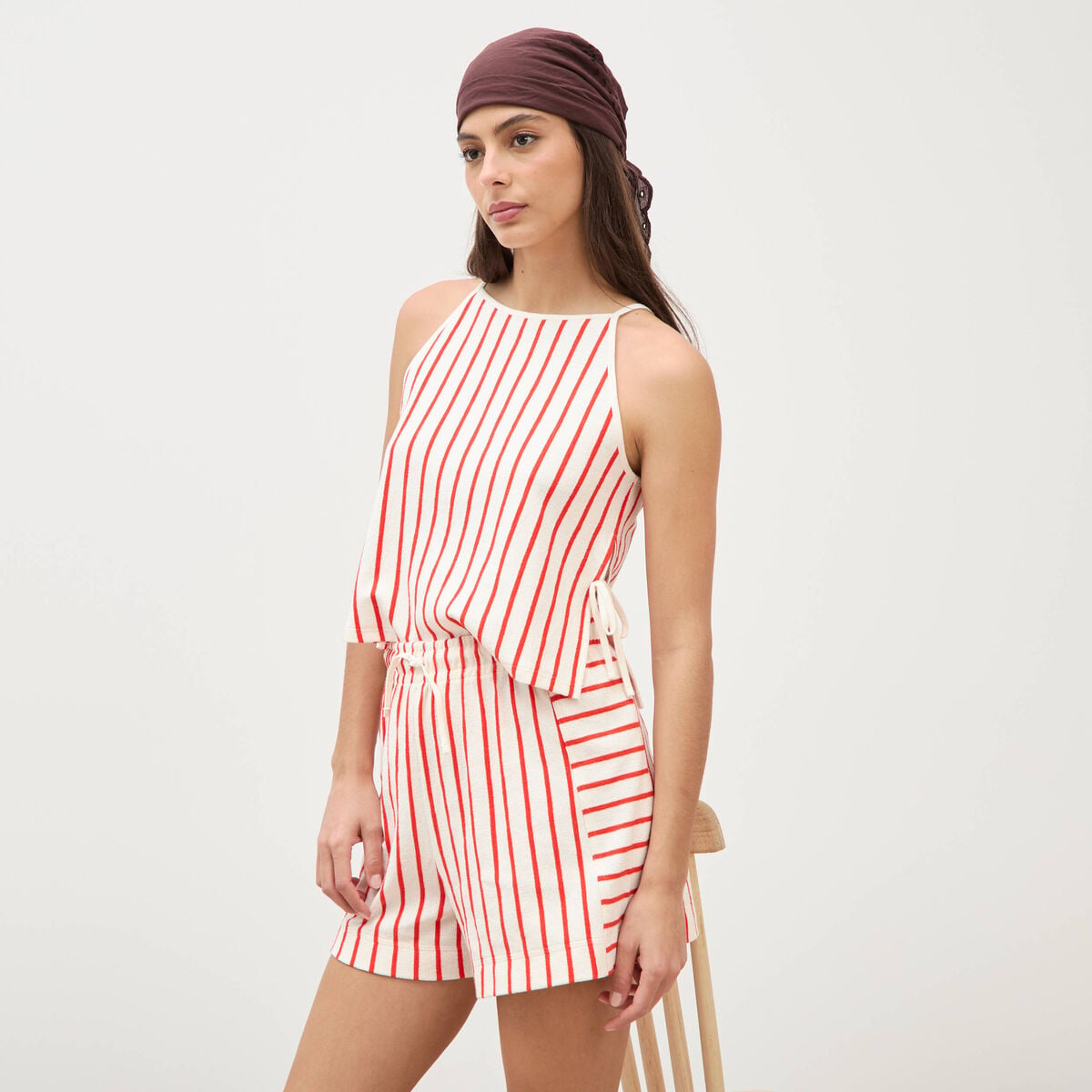 Short taille haute en maille ray&eacute;e orange fonc&eacute; femme
