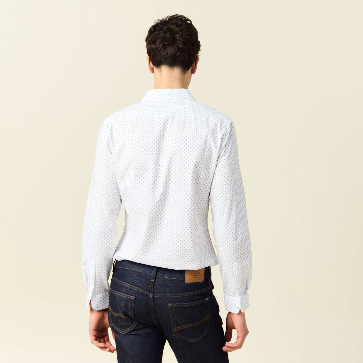 Chemise cintr&eacute;e en coton manches longues blanc homme