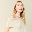 D&eacute;bardeur tricot sans manches creme femme