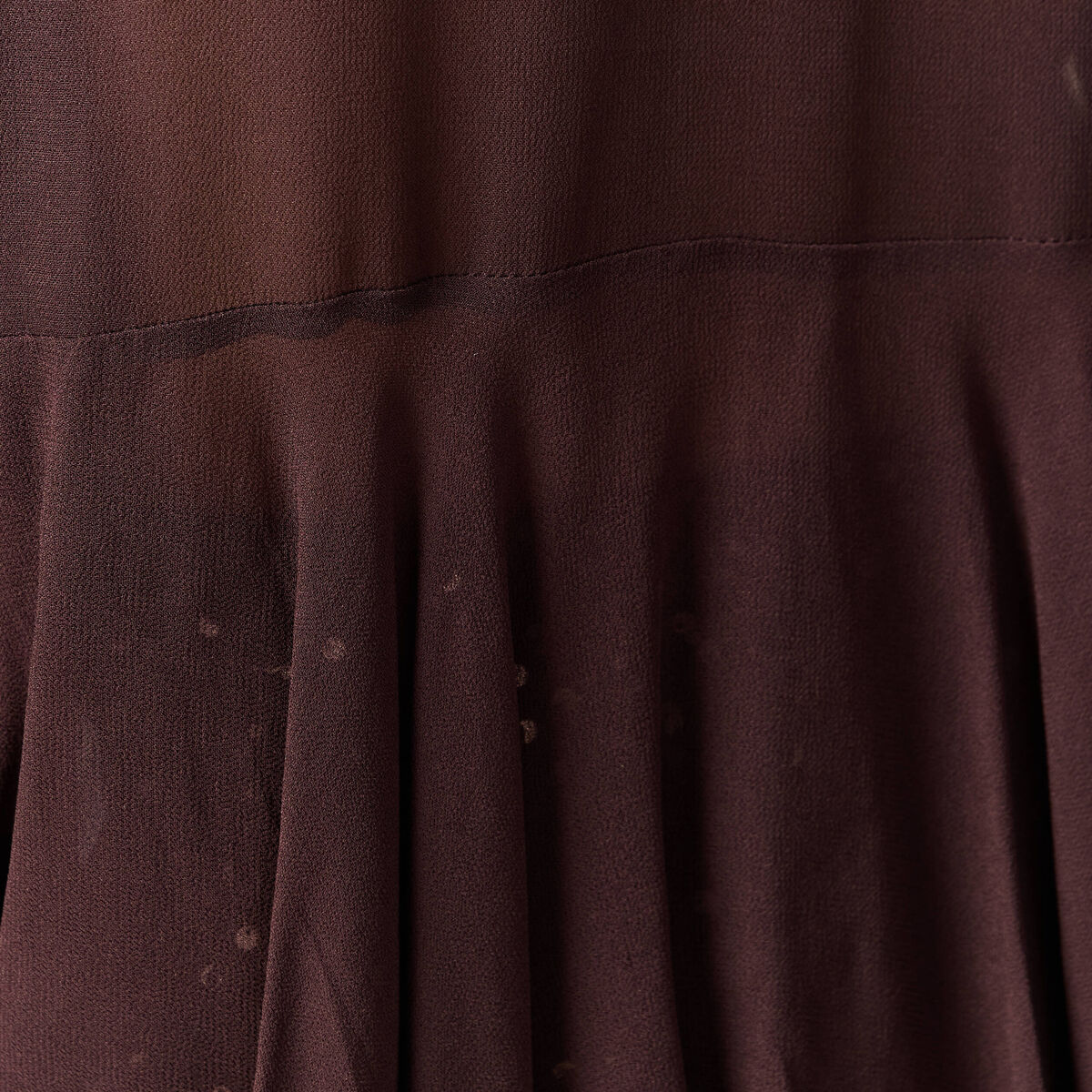 Blouse manches longues col ras de cou marron fonc&eacute; femme