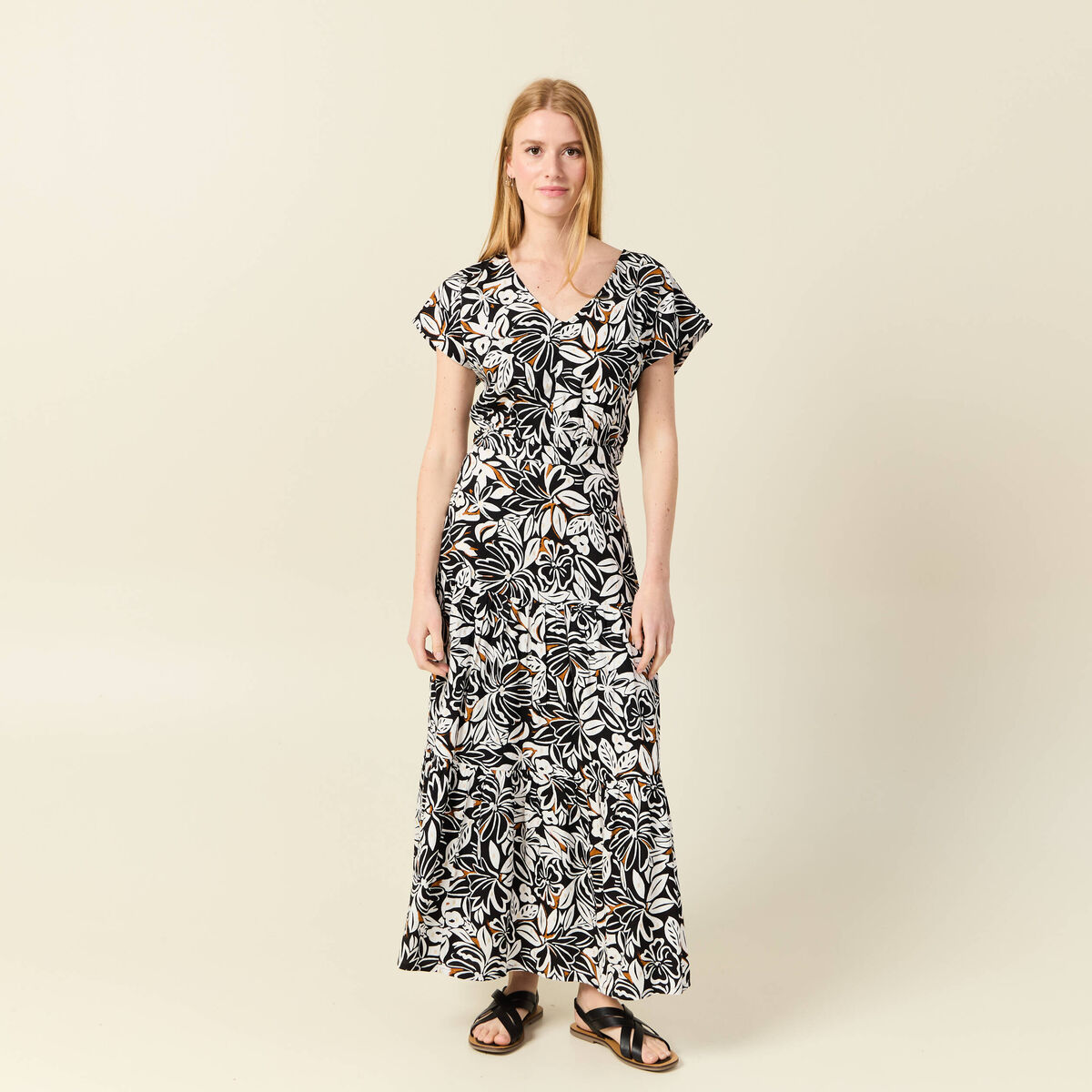 Robe longue évasée dos ouvert noir femme
