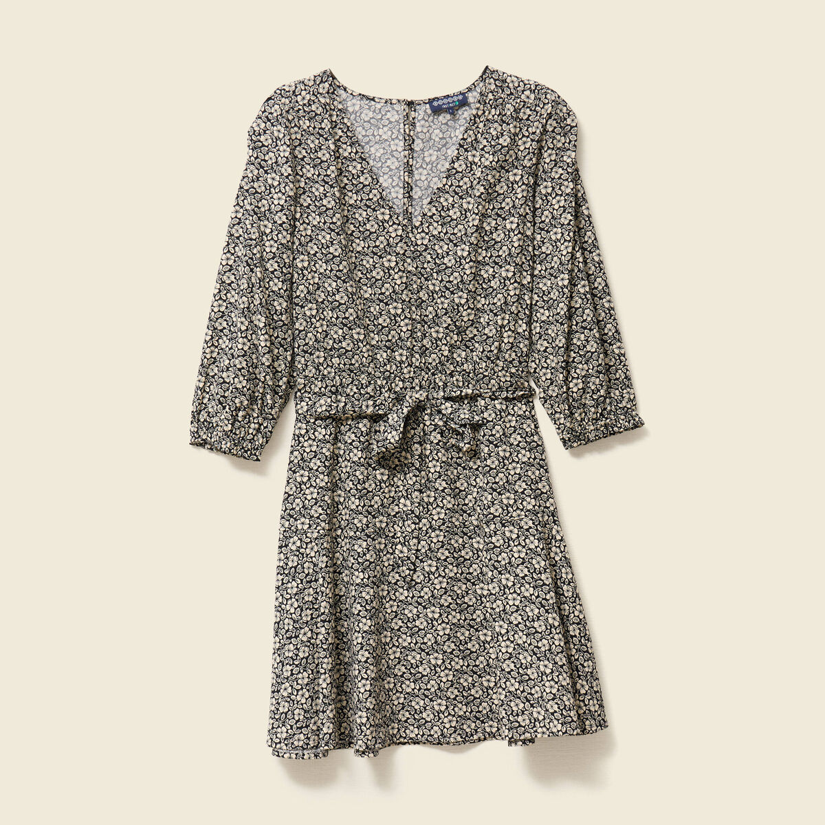 Robe &eacute;vas&eacute;e fluide manches 3/4 noir femme