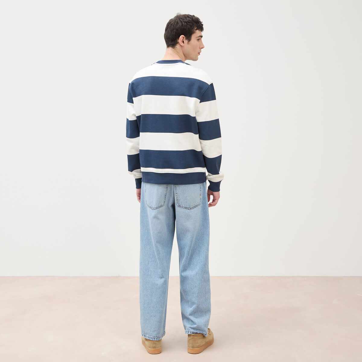 Sweat ray&eacute; col rond manches longues bleu marine homme