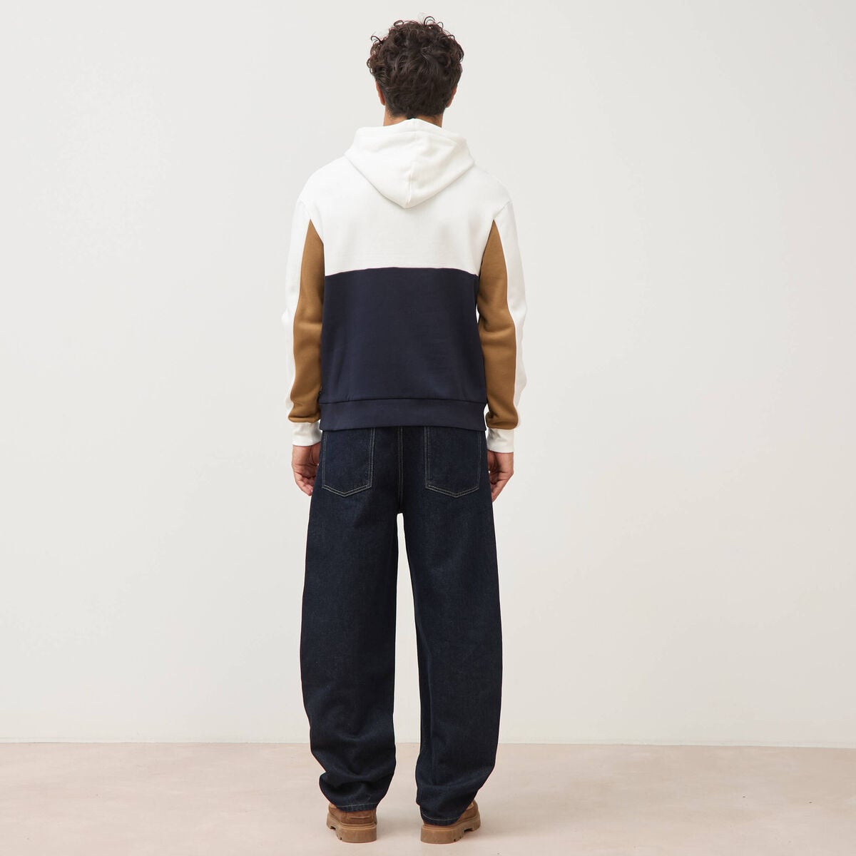 Sweat &agrave; capuche manches longues ecru homme