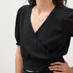 Blouse cropped manches courtes noir femme