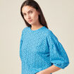 T-shirt manches 3/4 ajouré bleu femme