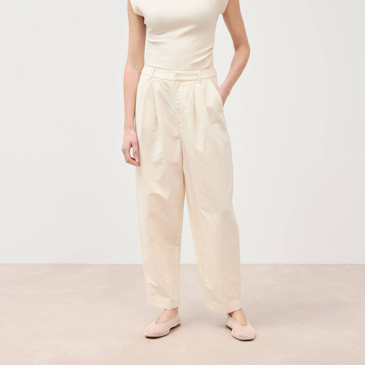 Pantalon barrel coupe loose taille haute ecru femme