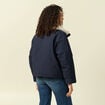 Veste droite courte col classique bleu fonc&eacute; femme