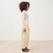 T-shirt cintr&eacute; col v manches longues beige femme