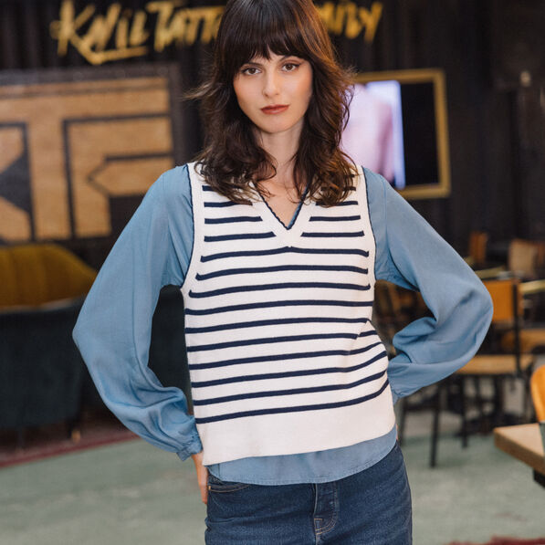 Pull sans manches col en V ecru femme