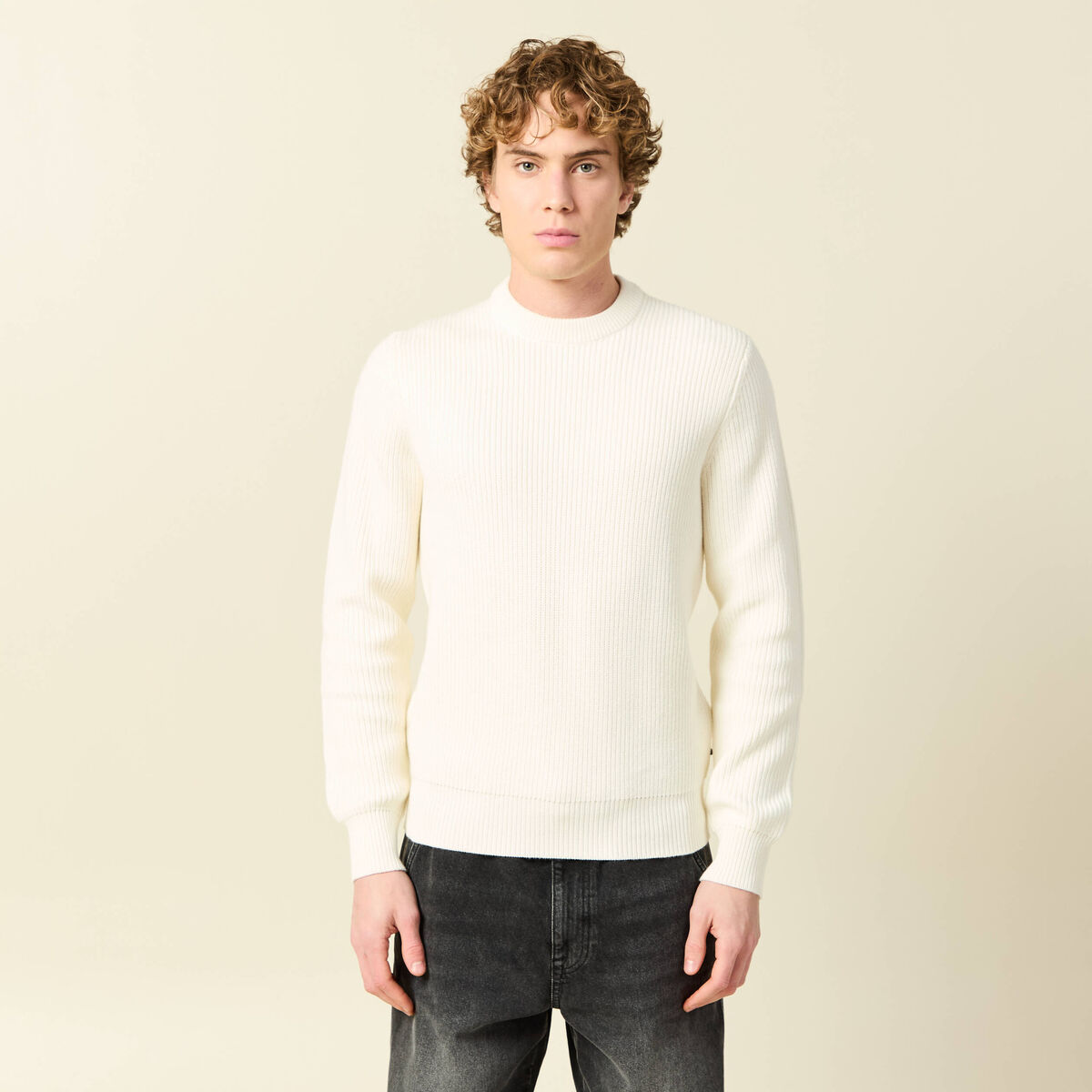 Pull fin manches longues col rond ecru homme