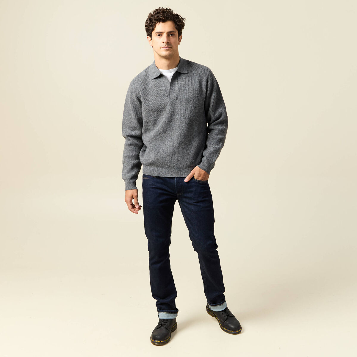 Pull col v gris fonc&eacute; homme