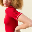 T-shirt ajust&eacute; court manches courtes rouge femme
