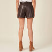 Short similicuir ceinturé marron foncé femme