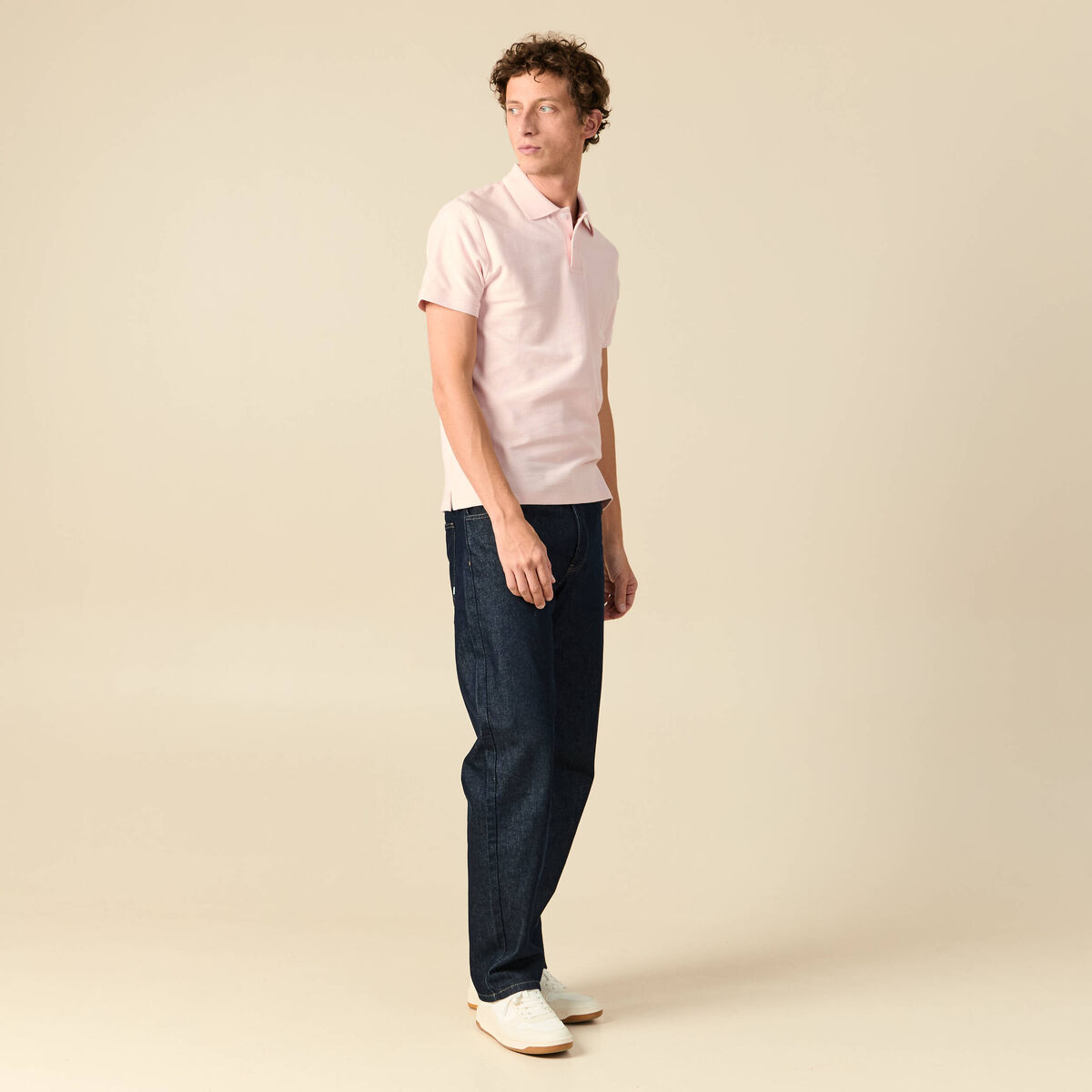 Polo cintr&eacute; manches courtes rose clair homme