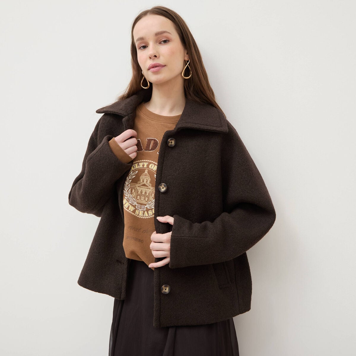 Manteau oversize court col tailleur marron fonc&eacute; femme