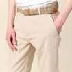 Pantalon chino longueur 32 avec ceinture beige homme