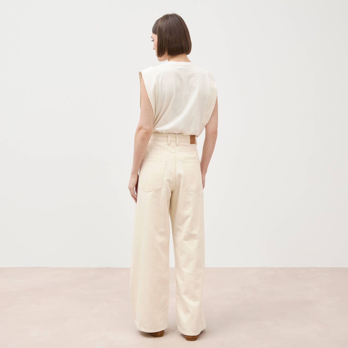 Jeans loose taille bascul&eacute;e ecru femme