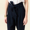 Pantalon carotte ceinturé bleu marine femme