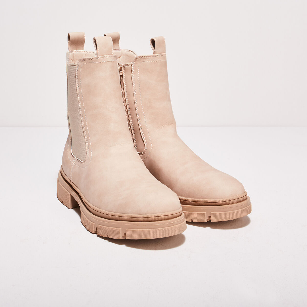 Bottines chelsea crantées creme femme