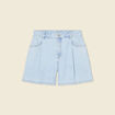 Short droit en jean &agrave; pinces denim bleach femme