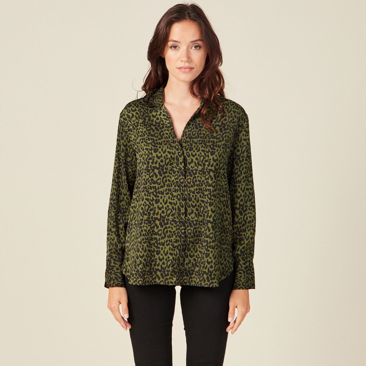 Chemise satin éco-responsable vert kaki femme