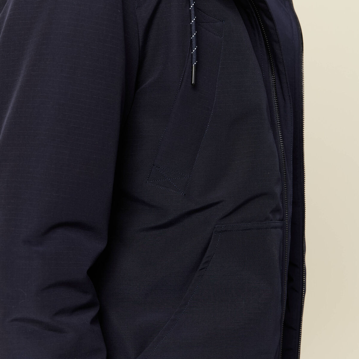 Parka courte &agrave; capuche bleu fonc&eacute; homme