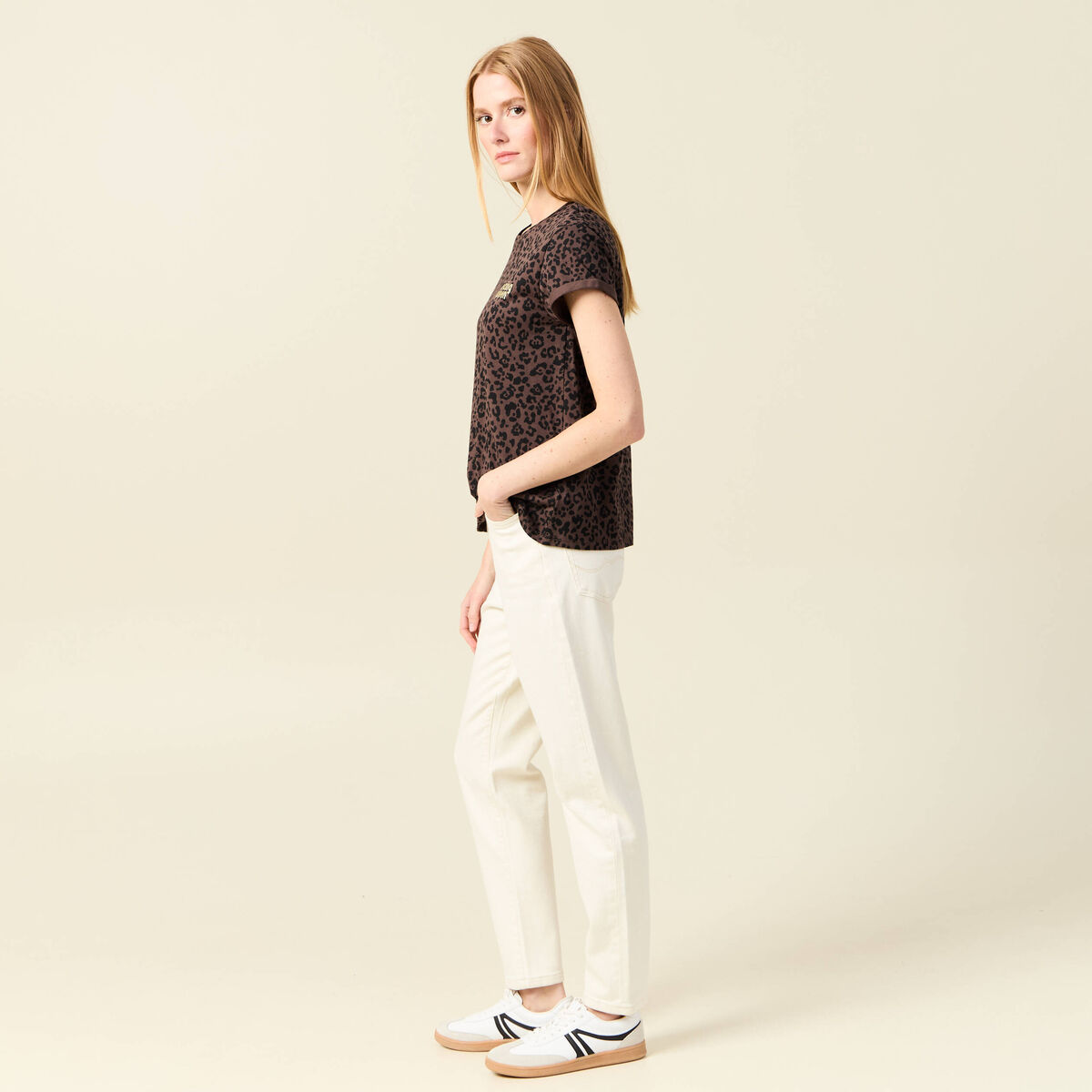 T-shirt manches courtes marron fonc&eacute; femme