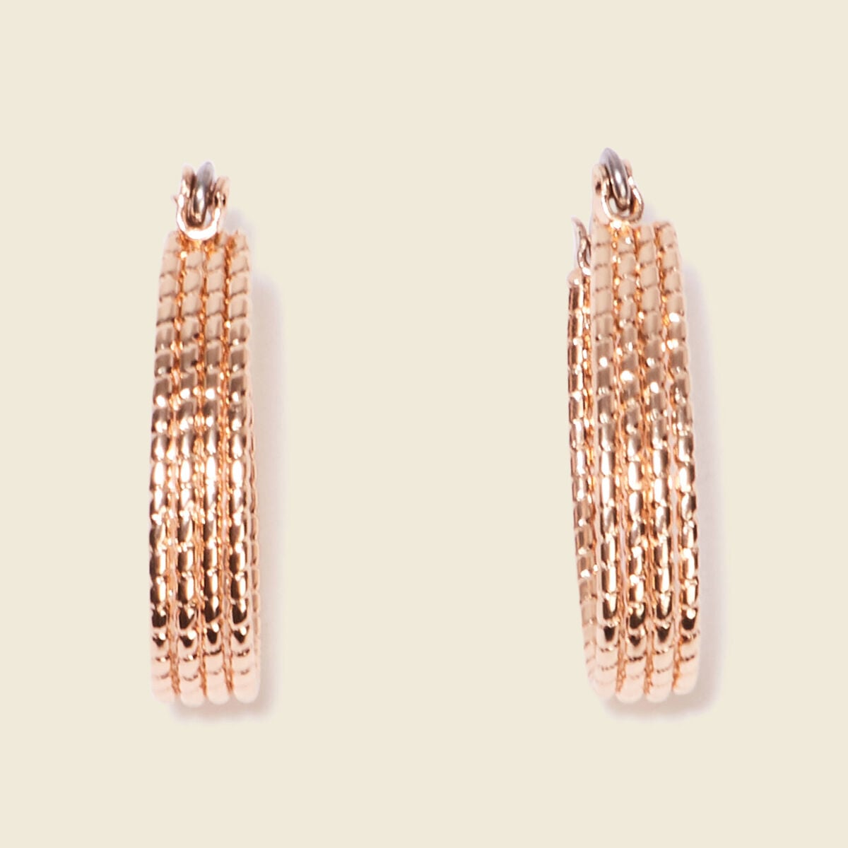 Boucles d'oreilles cr&eacute;oles couleur or femme