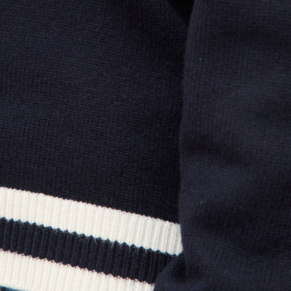 Pull manches longues bleu fonc&eacute; femme