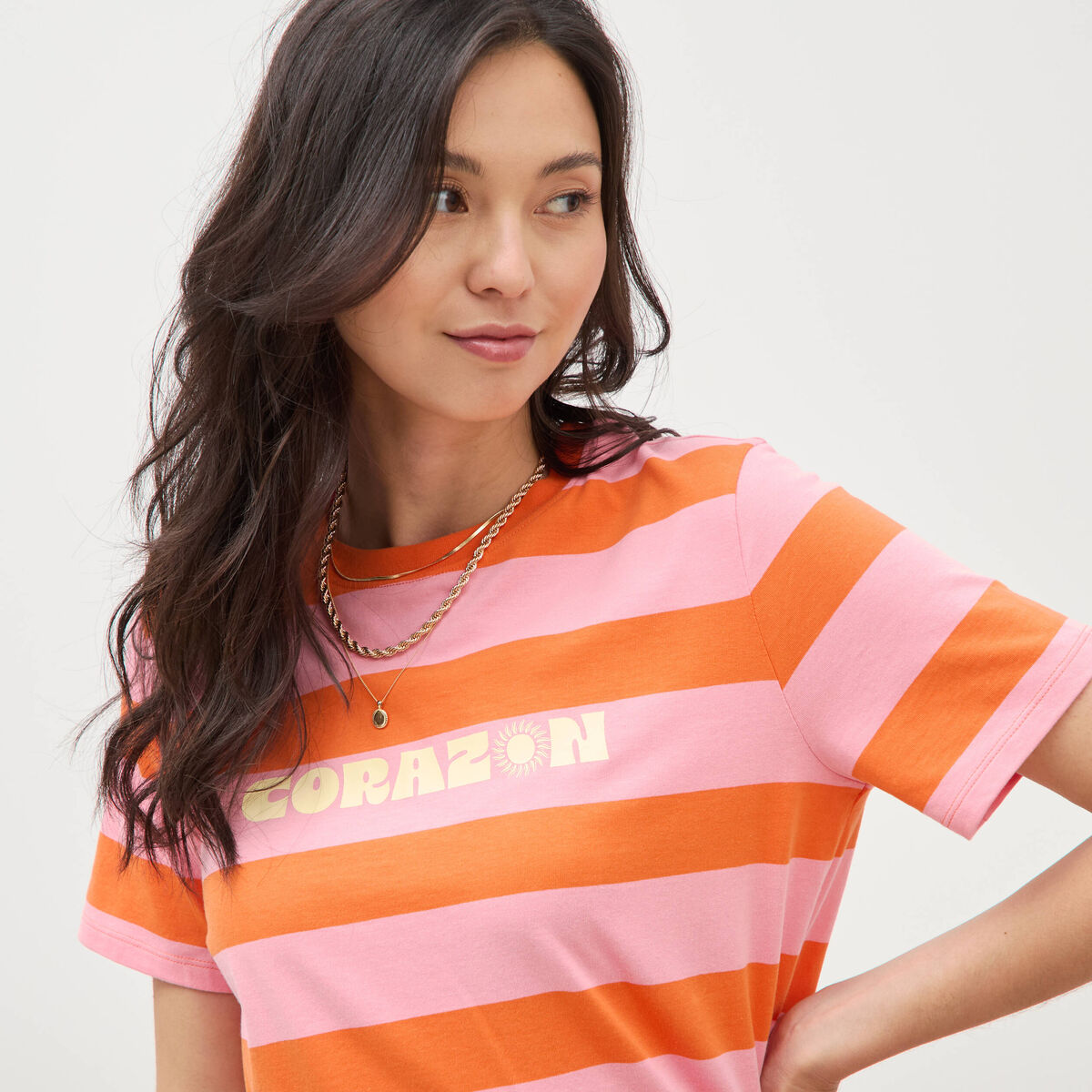 T-shirt ray&eacute; col rond manches courtes orange femme