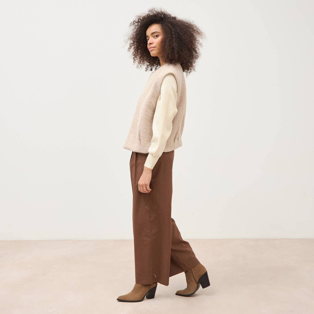 Gilet droit sans manches col rond ivoire femme