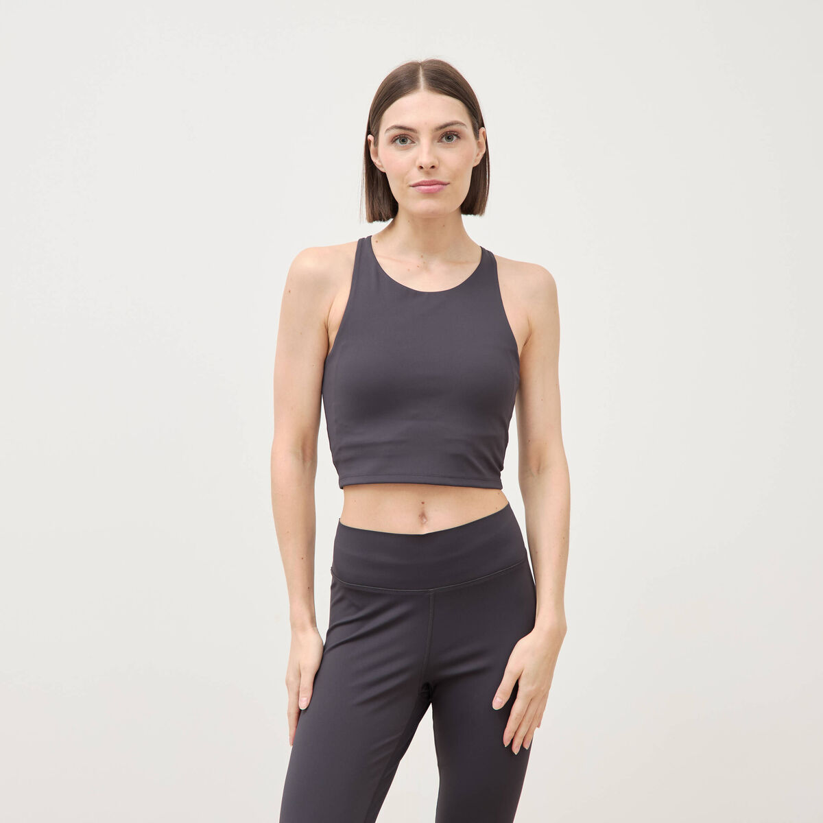 Brassi&egrave;re ajust&eacute;e cropped gris fonc&eacute; femme