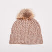 Bonnet tricot&eacute; &agrave; pompon marron clair femme