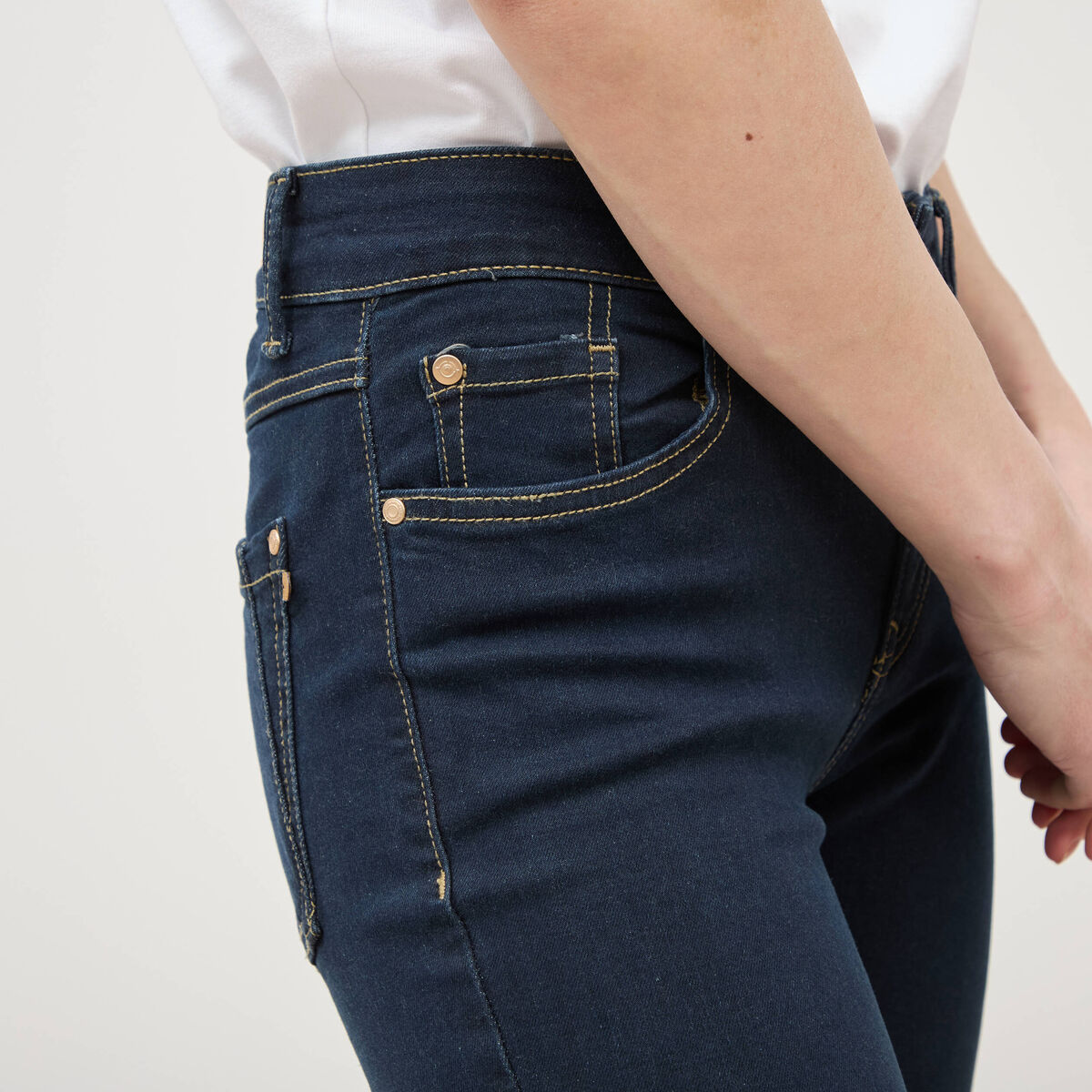 Jeans regular 5 poches denim brut rinse femme