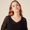 Pull ajour&eacute; col v manches 3/4 noir femme