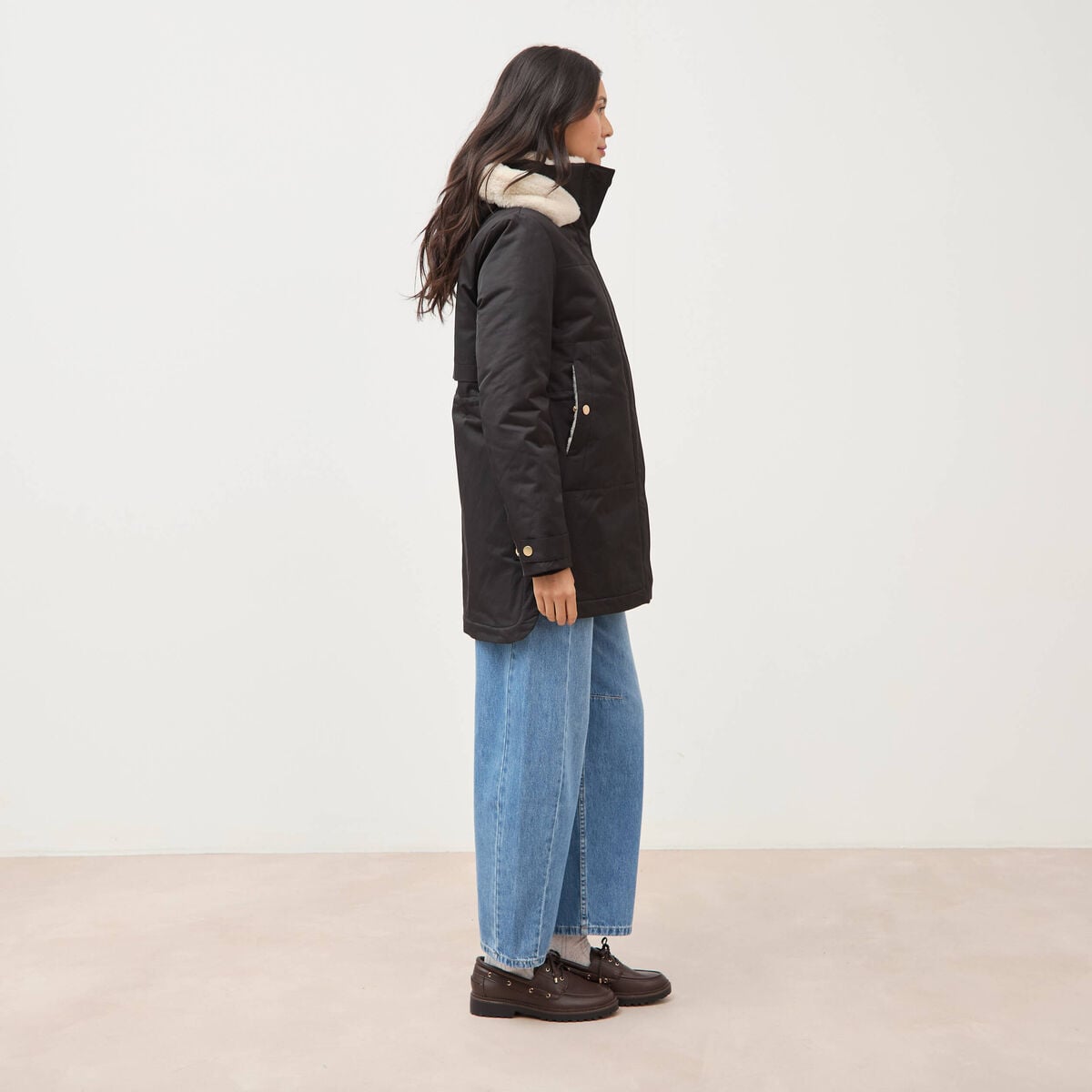 Parka droite &agrave; capuche noir femme