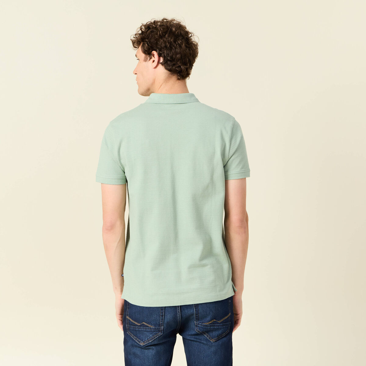 Polo cintr&eacute; en coton manches courtes vert homme