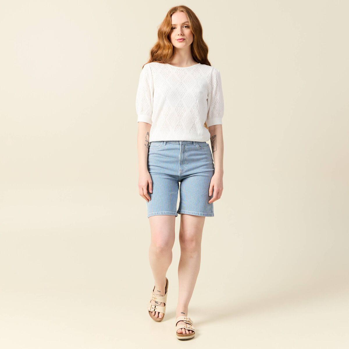 Pull manches courtes ajouré ecru femme