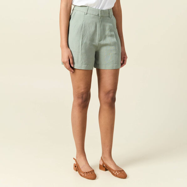 short droit avec pinces vert kaki femme Short droit avec pinces vert kaki femme
