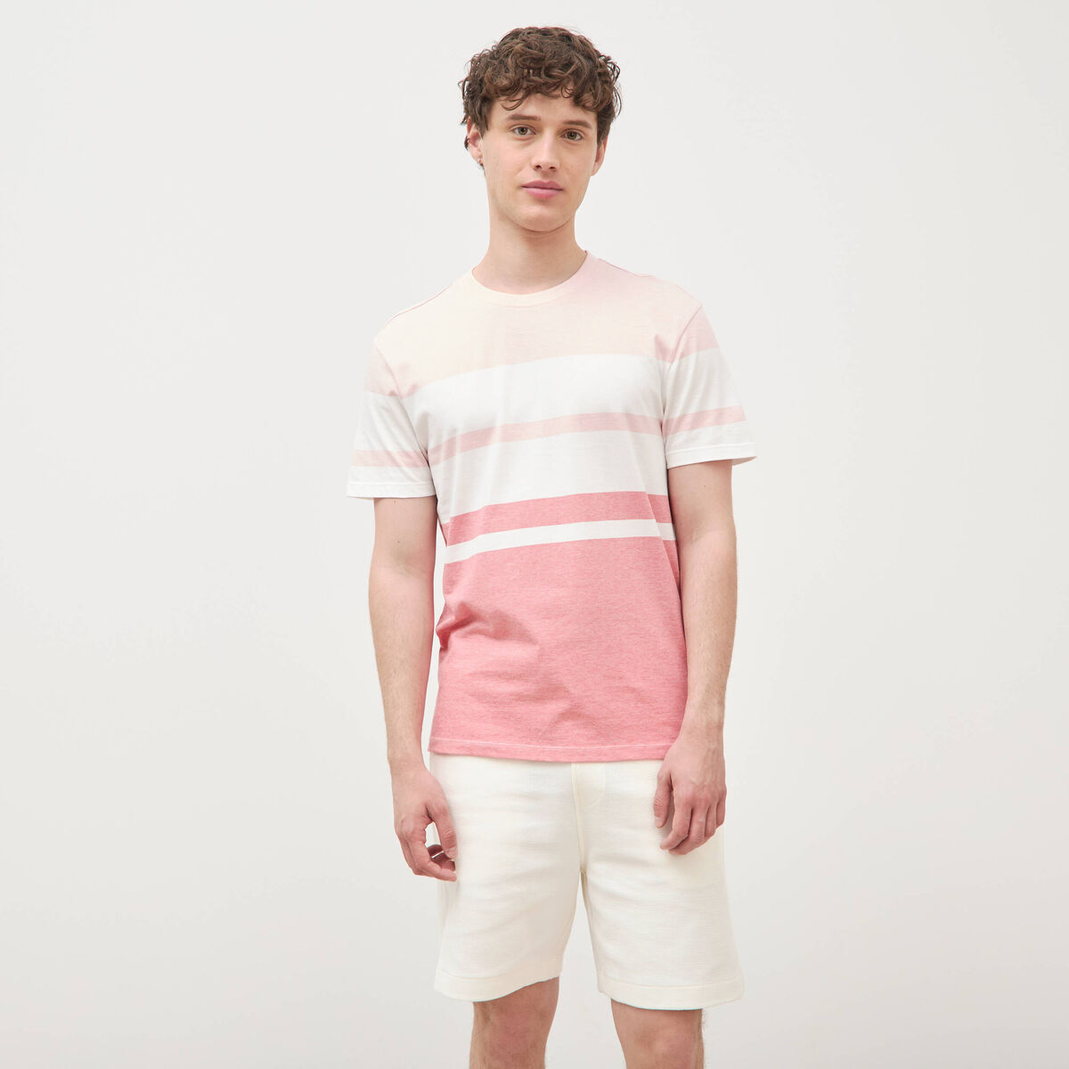 T-shirt manches courtes rose poudr&eacute;e homme