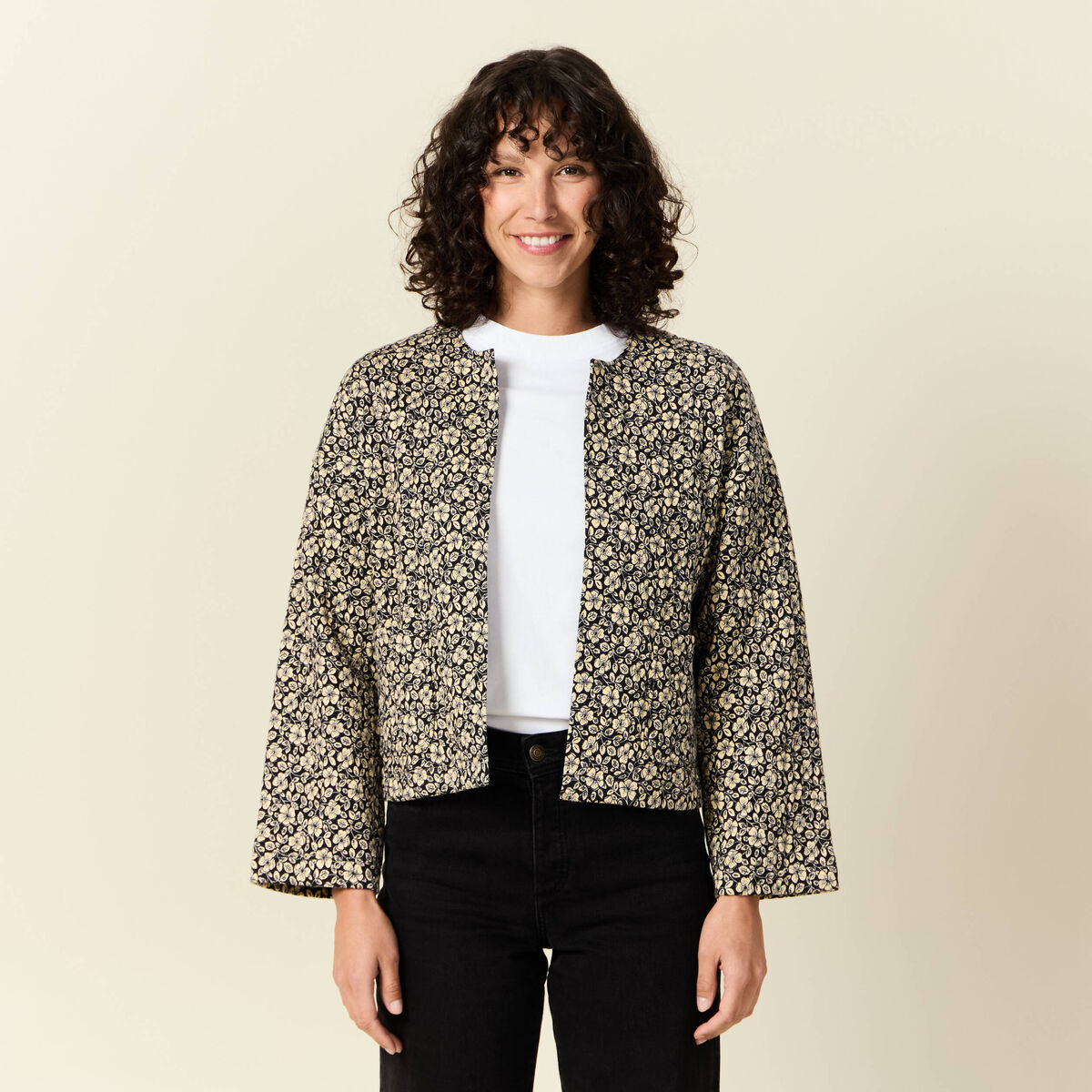 Gilet matelass&eacute; col rond noir femme
